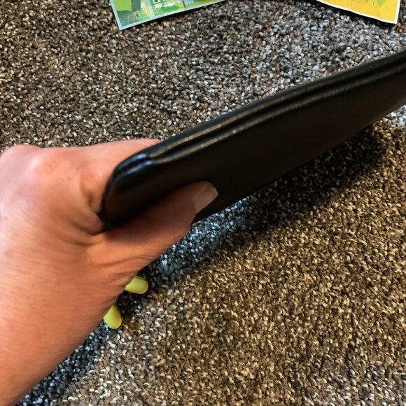 Betsey Johnson zippered clutch w/balloon dog charm & assorted masks - Picture 4 of 5